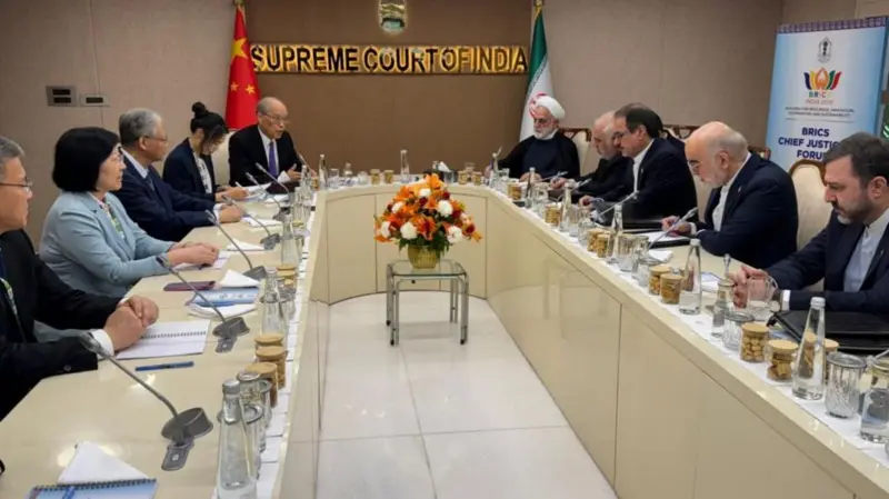 Madaxa garsoorka Iran oo sheegay in dalkiisu doonayo inuu xiriirka Shiinaha ballaariyo