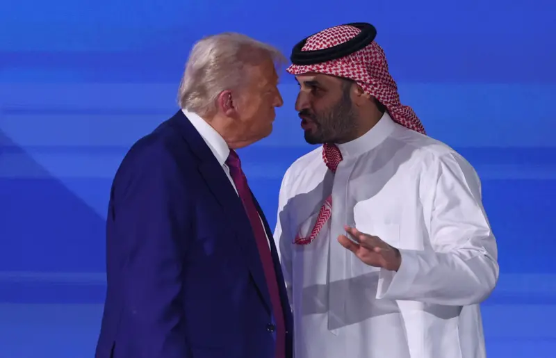 Warbixin: Trump wuxuu diiday codsigii Maxamed bin Salmaan ee ahaa in la beegsado Xuutiyiinta